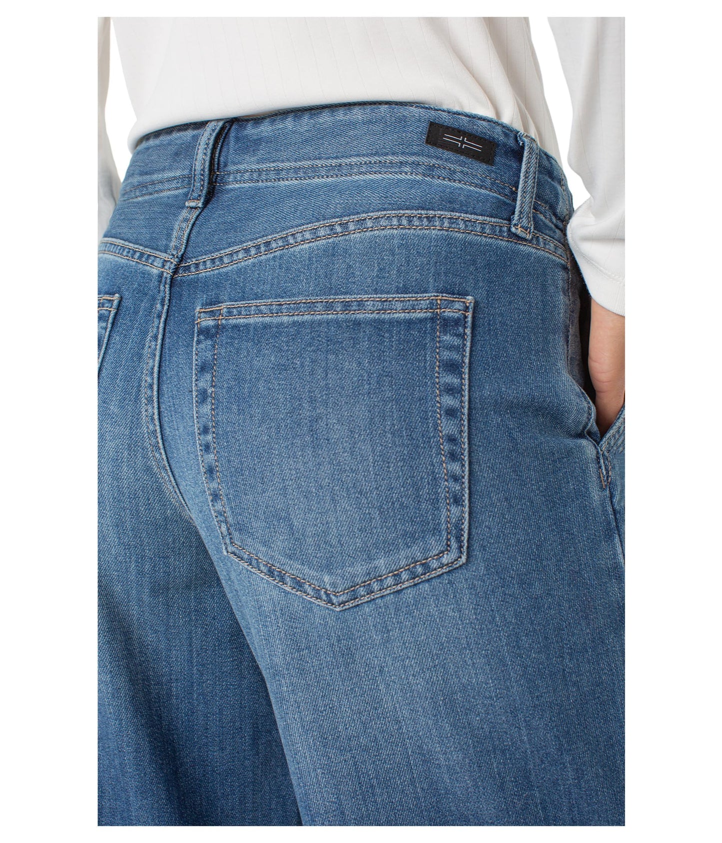 Amaozn-Liverpool Women's Weekender Relaxed Mid-Rise Jeans